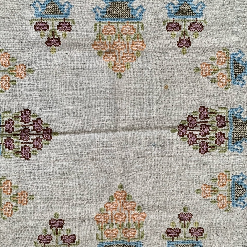 Embroidery - Picture 3 of 7